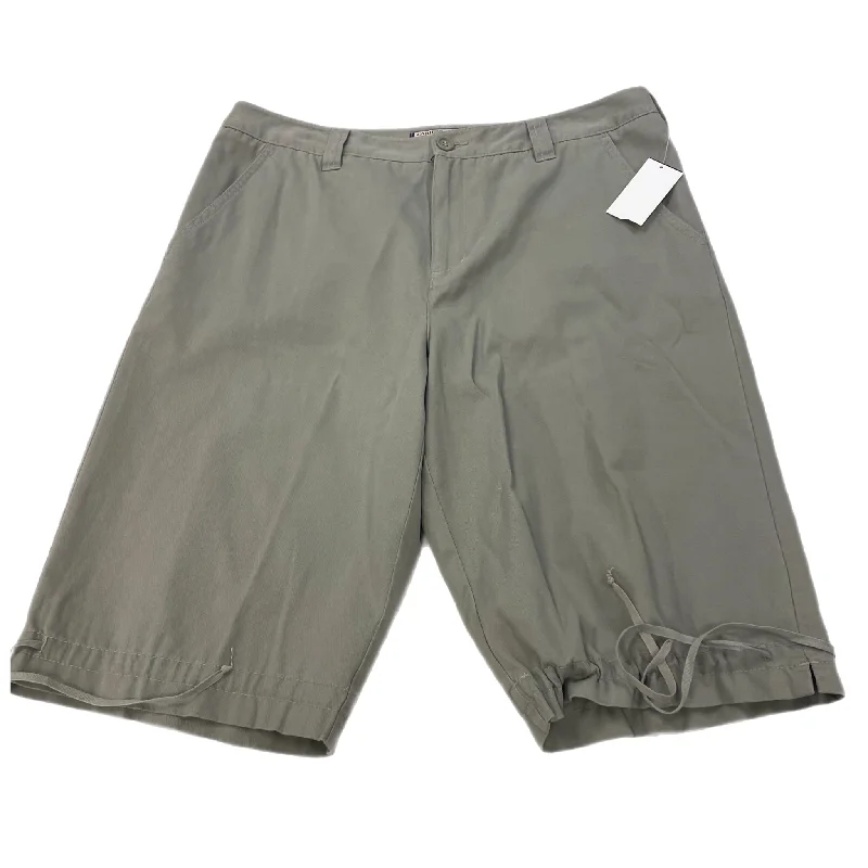 Shorts By Caribbean Joe In Green, Size: 14